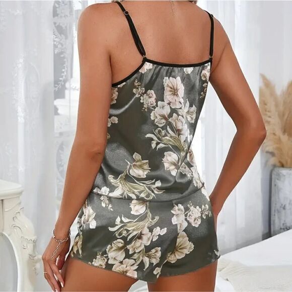 Women's Floral Print Round Neck Satin Pajamas Set Sleep & Loungewear - Picture 8 of 10